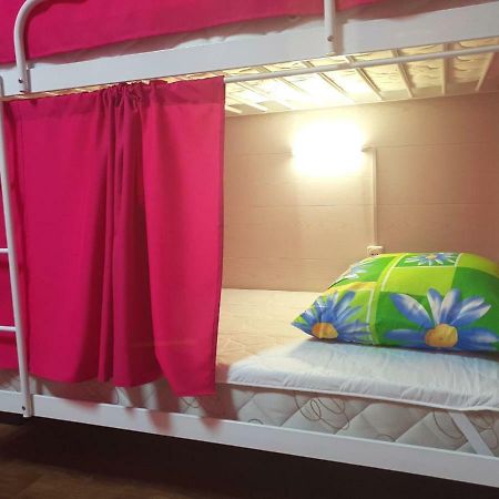 Hostel 777 Vokzal Kiev Eksteriør bilde