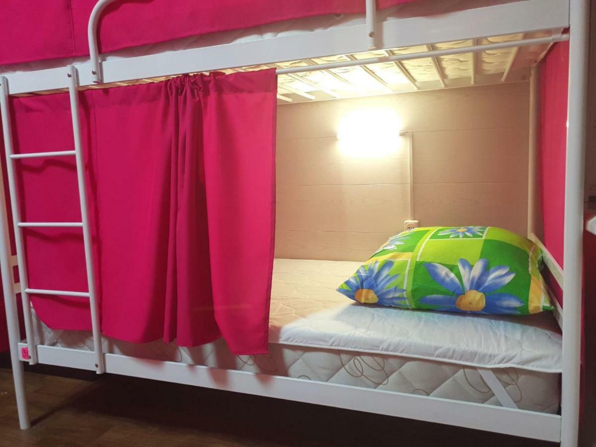 Hostel 777 Vokzal Kiev Eksteriør bilde